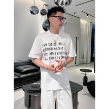 루이비통 반팔 라운드넥 티셔츠 2컬러 (해외배송)