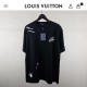 루이비통 수입 LV 자수로고 라운드 티셔츠 남여공용 블랙 (국내배송)