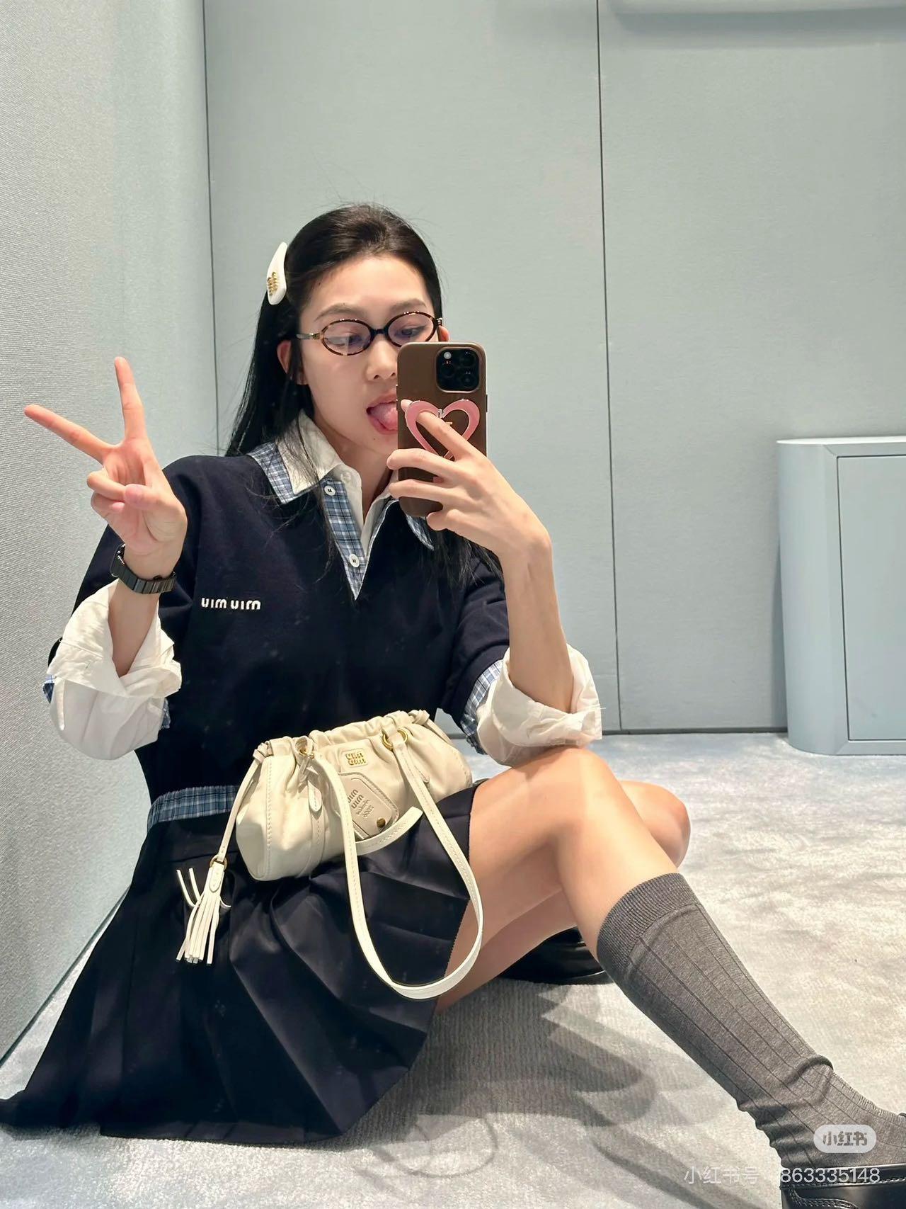 미우미우 폴로셔츠 2컬러 (해외배송)