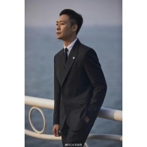 디올 크리스털 비 브로치 슈트 재킷 (해외배송)