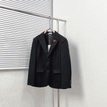디올 크리스털 레드 다이아몬드 브로치 슈트 (해외배송)