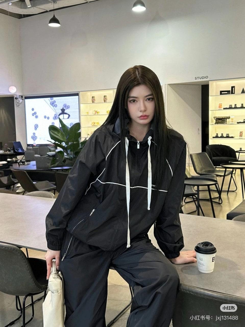 미우미우 2025SS 컬러블록 레터 자수 스포츠 재킷 (정품급 해외배송)