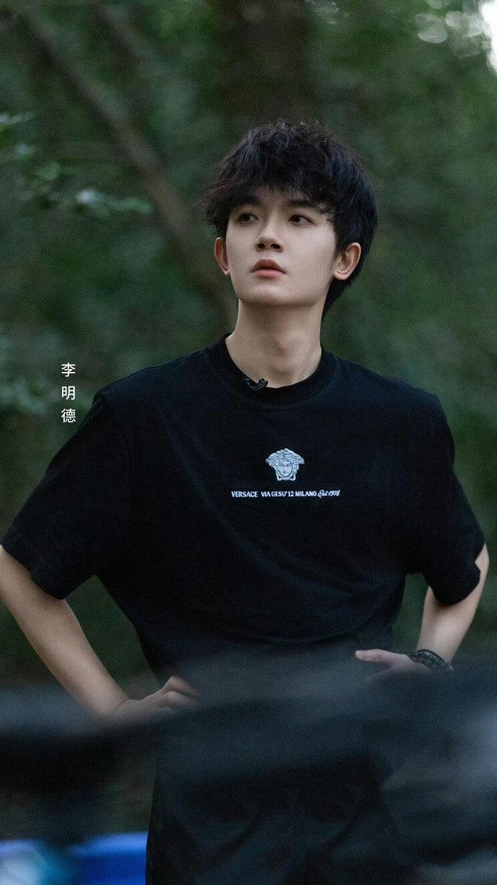 베르사체 배지 자수 반팔 티셔츠 (해외배송)