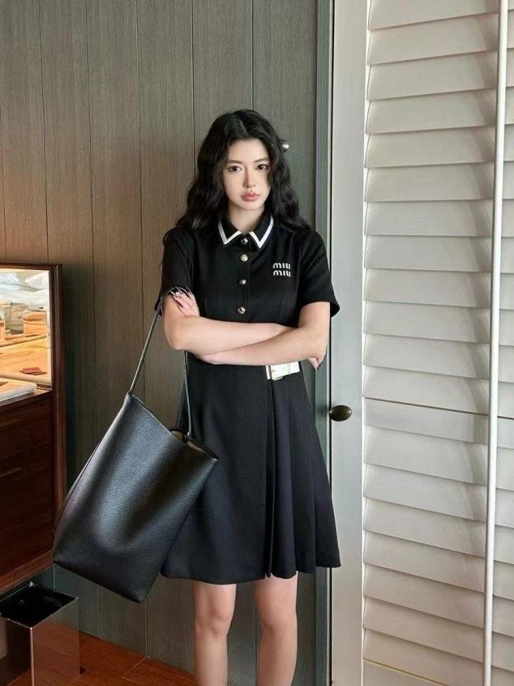미우미우 카라 기본원피스 (국내배송)