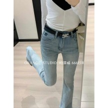 셀린느 트리옹프 샌드 부츠컷 (국내배송)
