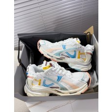 발렌시아가 러너 스니커즈 (해외배송)
