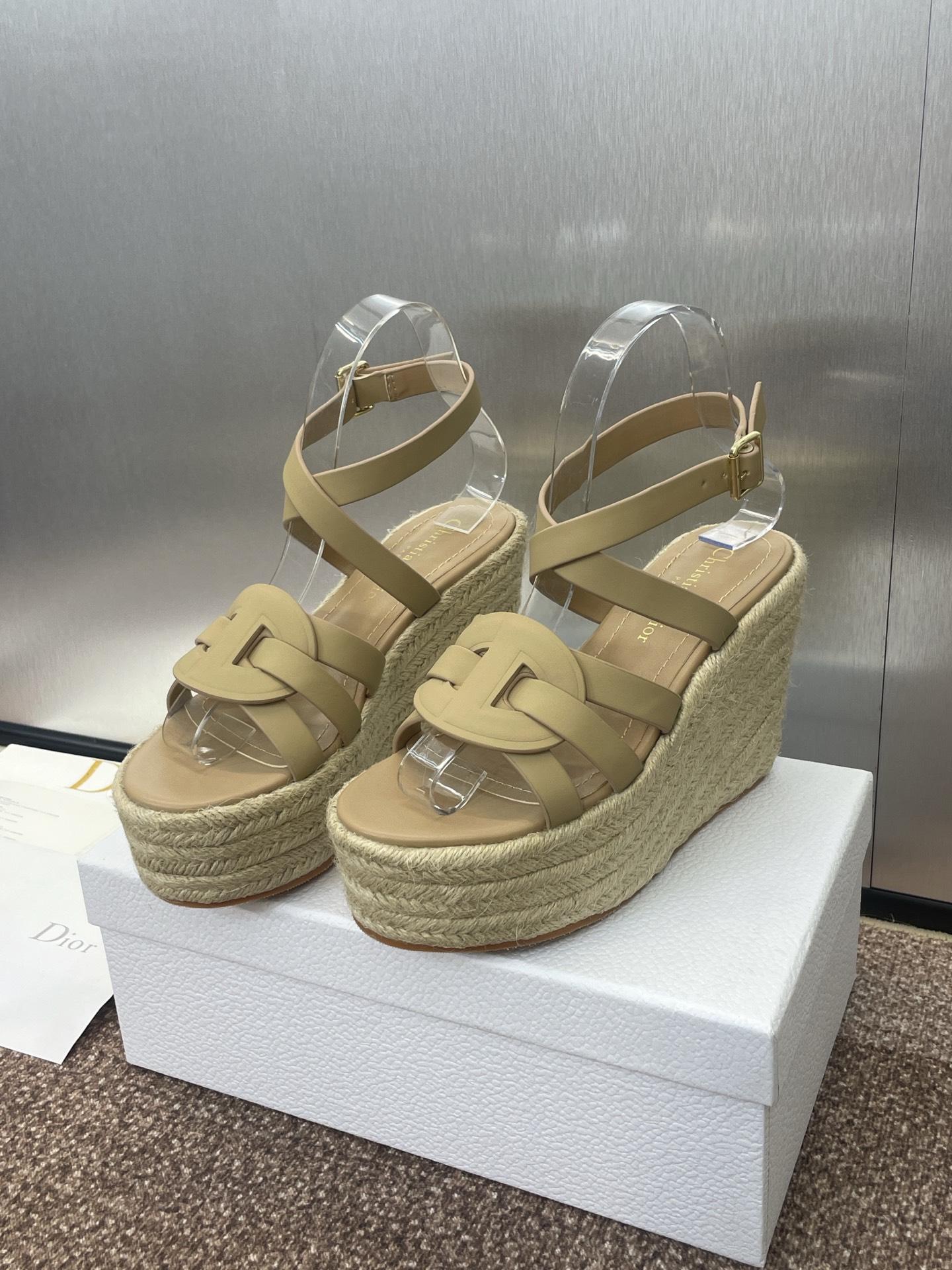 디올 D-클럽 젤리 샌들 (해외배송)