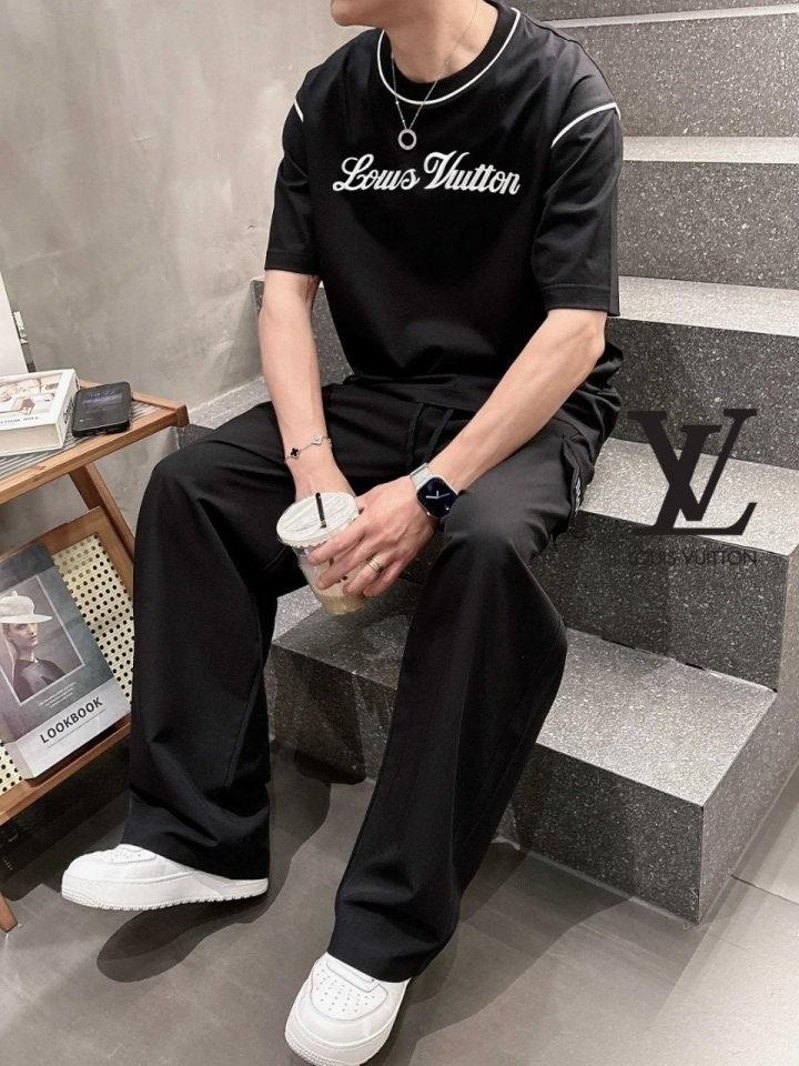 루이비통 스터치 라인 레터링 자수 반팔 (국내배송)