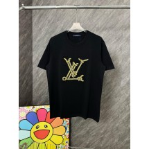 루이비통 LV 트위스트 라지 로고 자수 라운드넥 반팔 2컬러 (해외배송)