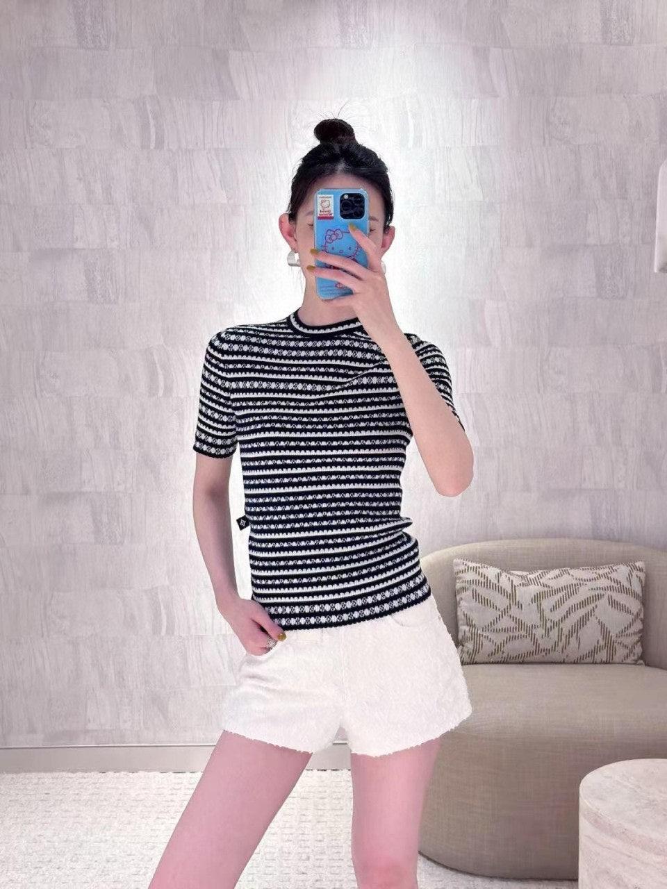 루이비통 부채꼴 스트라이프 모노그램 자카드 반팔 스웨터 (해외배송)