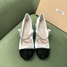 미우미우 메리제인 슈즈 (정품급 해외배송)