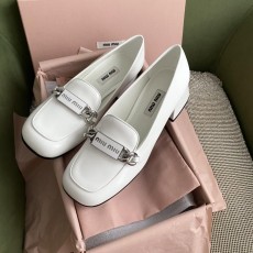 미우미우 메리 제인 슈즈 (정품급 해외배송)