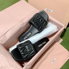 미우미우 슬리퍼 (정품급 해외배송)