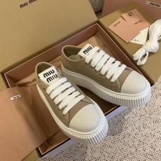 미우미우 캔버스 슈즈 (정품급 해외배송)