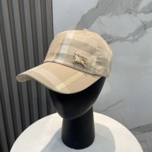 버버리 뱃지 시그니처 자수모자 (국내배송)