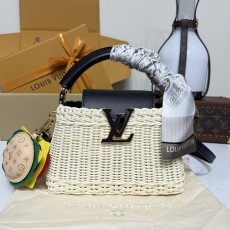 루이비통 카퓌신 미니 핸드백 (정품급 해외배송)