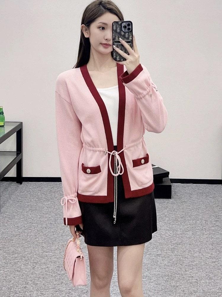 샤넬 25FW 퓨어 울 커스텀 다이드 콘트라스트 컬러 스티칭 드로스트링 가디건 (정품급 해외배송)