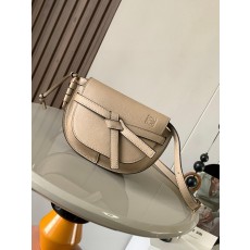 로에베 게이트 듀얼 새들백 (해외배송)