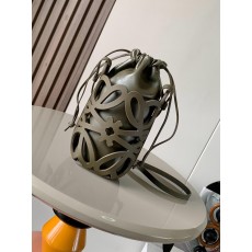 로에베 클래식 소가죽 & 나파 가죽 아나그램 할로우 파우치 백 (해외배송)