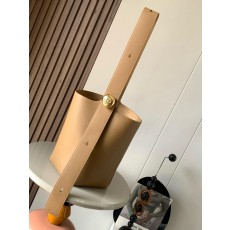 로에베 소가죽 페블 버킷 백 (해외배송)