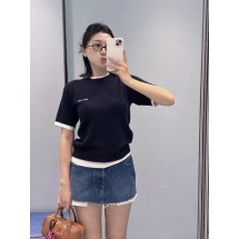 미우미우 뉴 레터 패치 폴로넥 롱 스웨터 (해외배송)