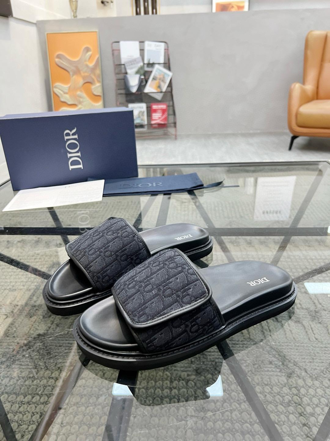 디올 하이엔드 부티크 슬리퍼 (해외배송)