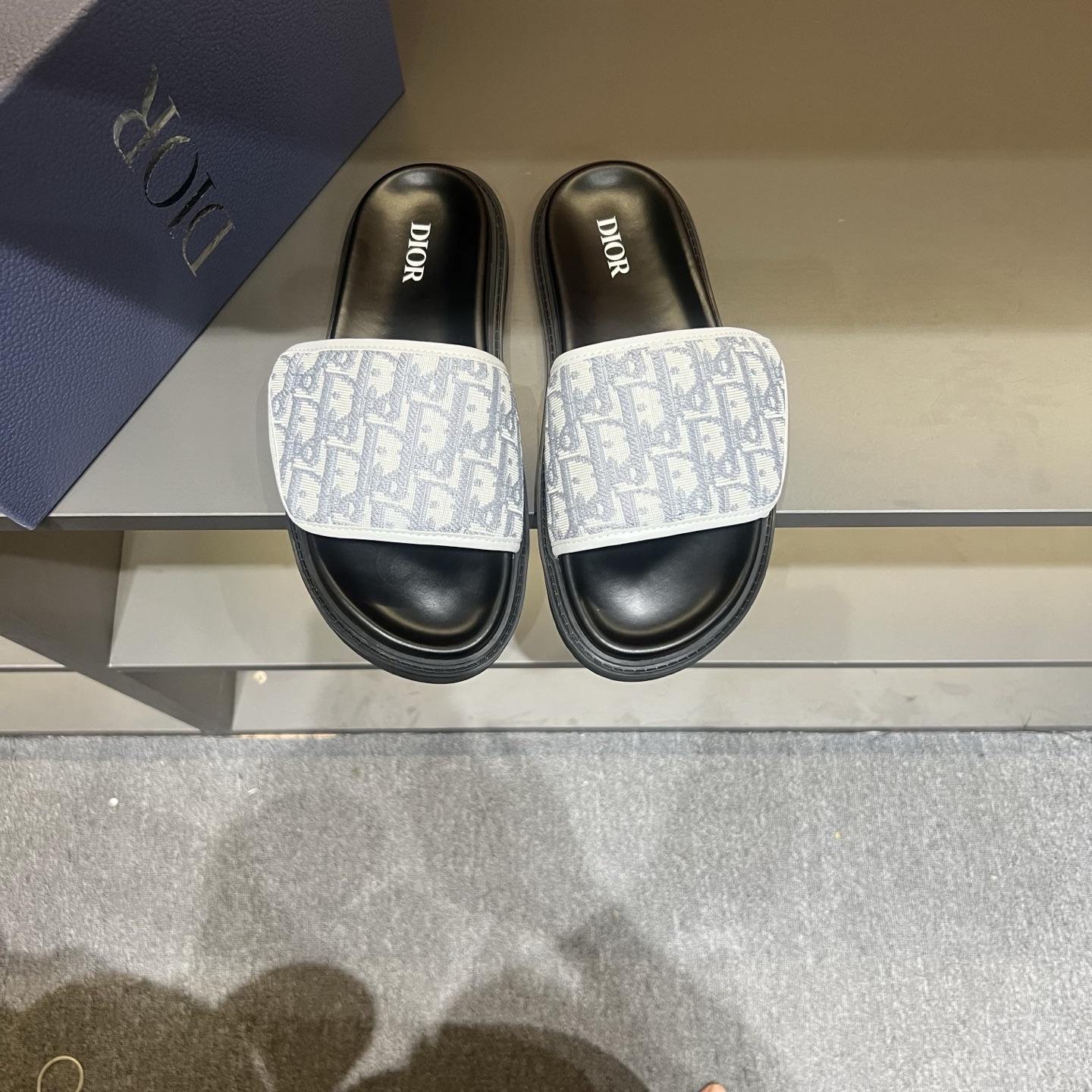 디올 하이엔드 부티크 슬리퍼 (해외배송)