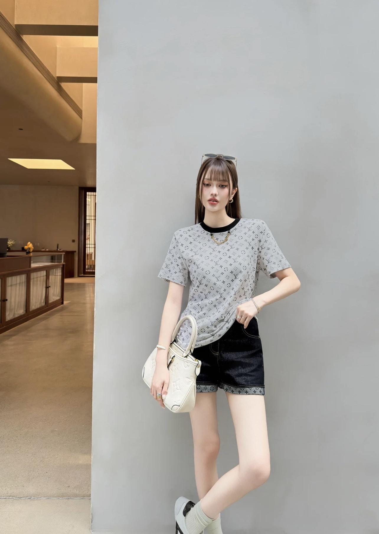 루이비통 프린트 체인 반팔 (해외배송)
