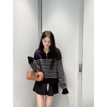 미우미우 하프 지퍼 스트라이프 스웨터 (해외배송)