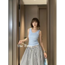 프라다 트라이앵글 로고 라운드넥 베스트 2컬러 (해외배송)