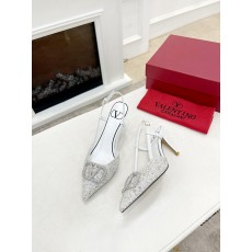 발렌티노 라지 V 버클 싱글 슈즈 (해외배송)