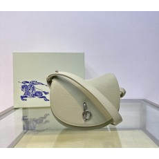 버버리 로킹 홀스 백 (정품급 해외배송)