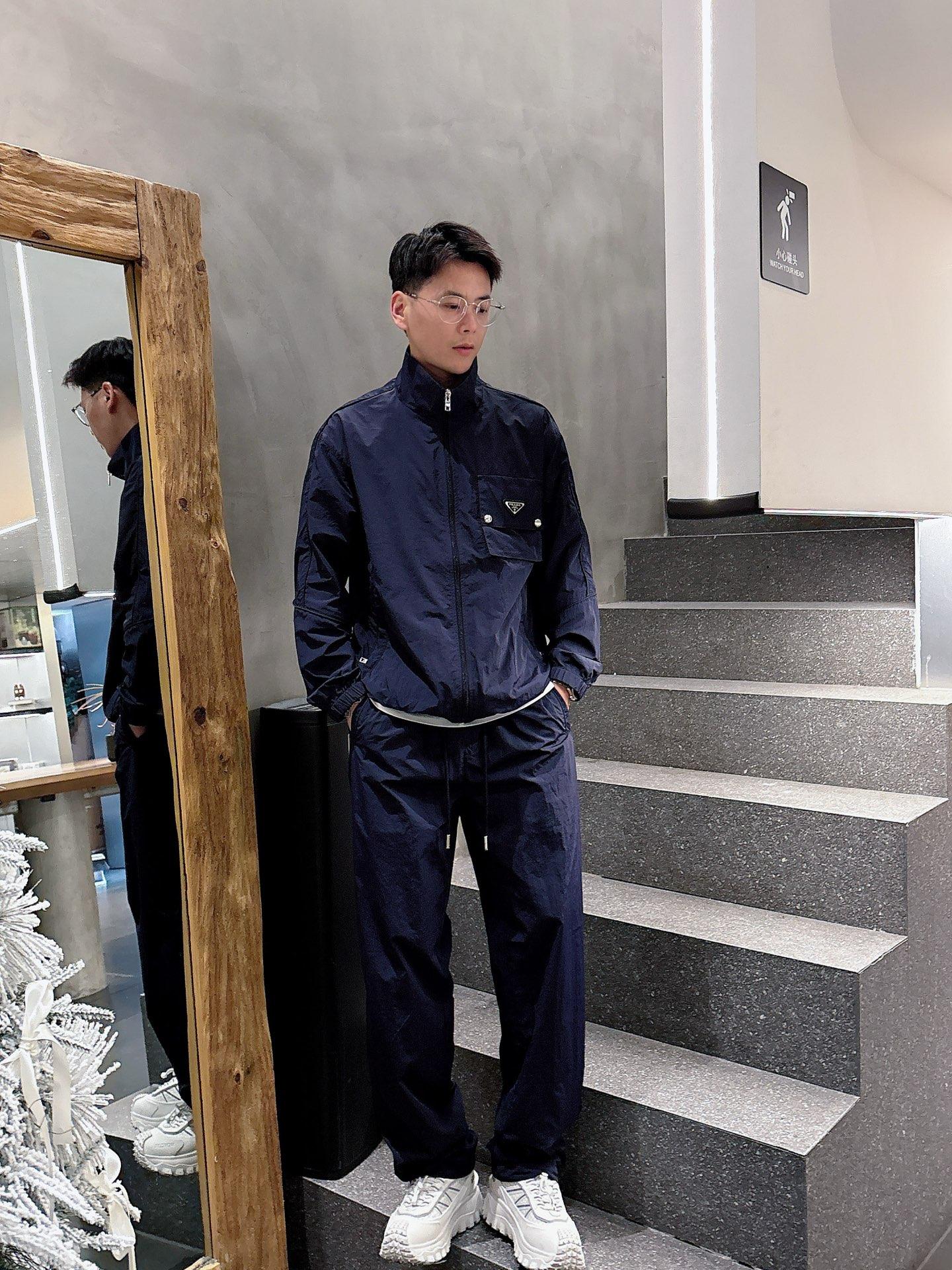 프라다 초봄 스포츠 세트 (해외배송)