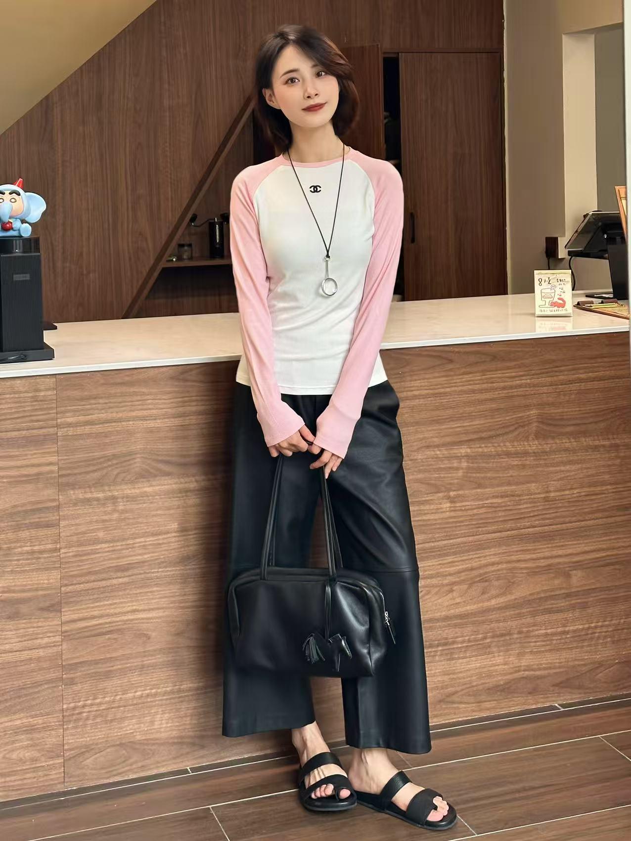 샤넬 대비색 긴팔 티셔츠 (해외배송)