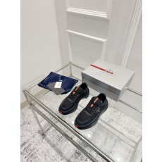 프라다 커플 캐주얼 스포츠 슈즈  (해외배송)