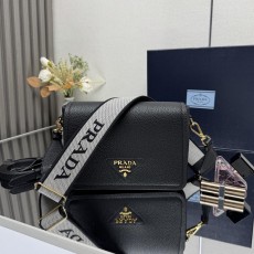 프라다 더블 숄더백 (해외배송)