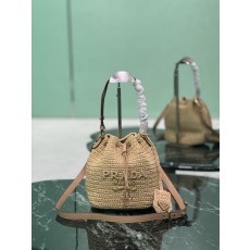 프라다 브레이디드 드로스트링 버킷백 (해외배송)