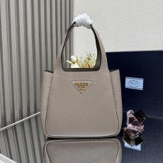 프라다 레더 토트백  (해외배송)