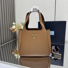 프라다 레더 토트백  (해외배송)