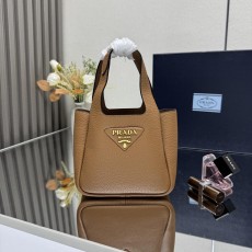 프라다 레더 미니 토트백  (해외배송)