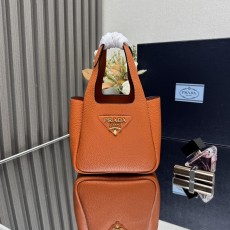 프라다 레더 미니 토트백  (해외배송)