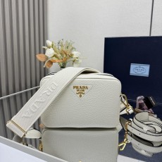 프라다 더블 숄더백 (해외배송)