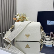 프라다 더블 숄더백 (해외배송)