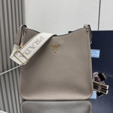 프라다 레더 숄더백 (해외배송)